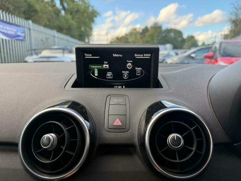 Audi A1 1.4 Tfsi Sport Euro 5 Ss White #32