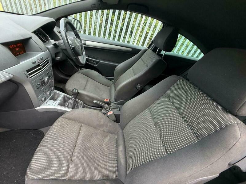 Vauxhall Astra Hatchback 1.6 16V Se Euro 5 201111 Silver #19