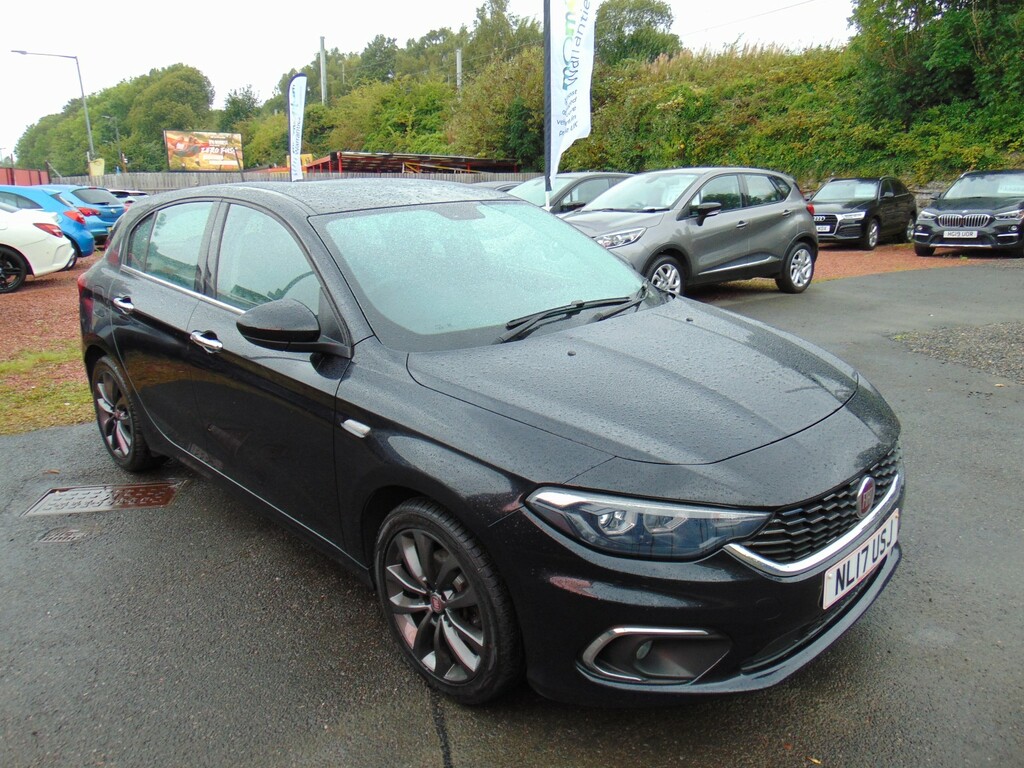 Fiat Tipo Hatchback 1.4 Tipo Hatchback 1.4 95Hp Lounge Mot NL17USJ Black #3
