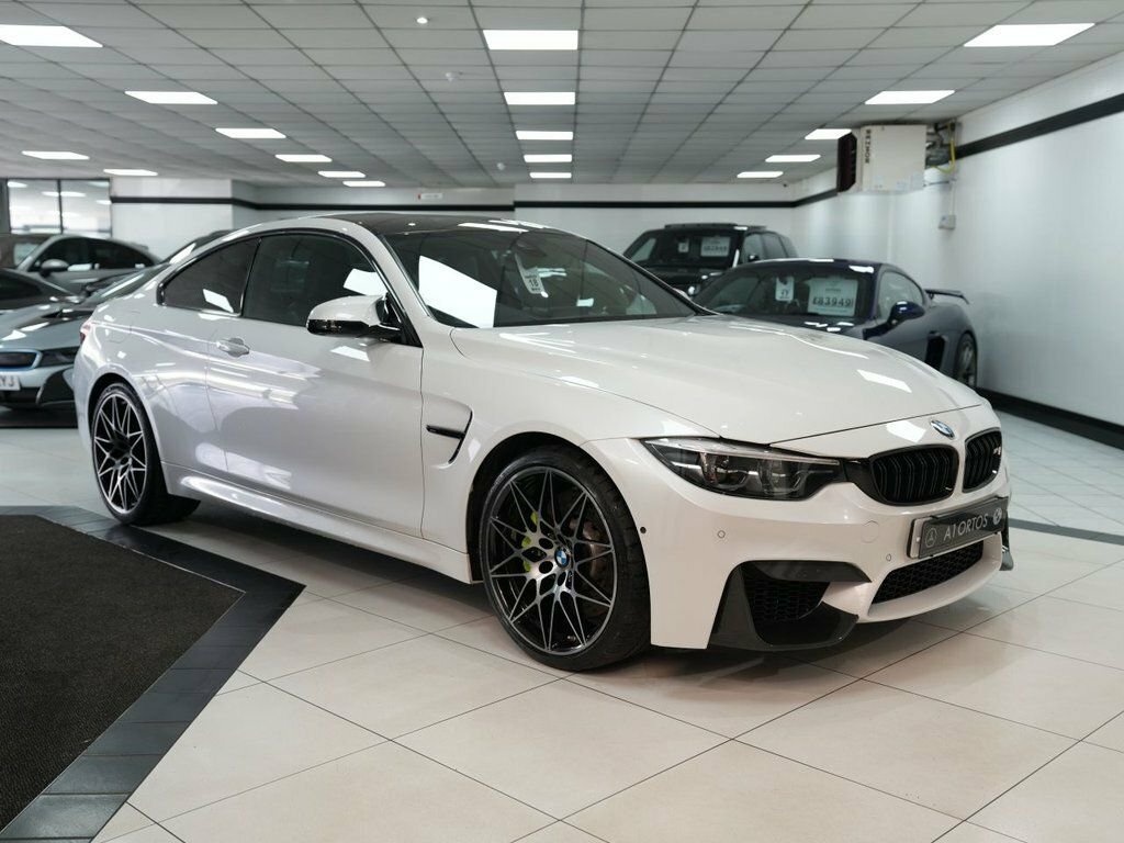 BMW M4 3L Competition White