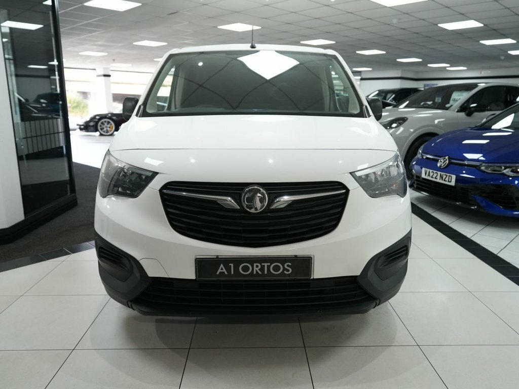 Vauxhall Combo 1.6L Edition White #2
