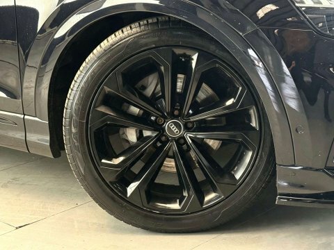 Audi Q8 3.0 Tfsi V6 Black #3