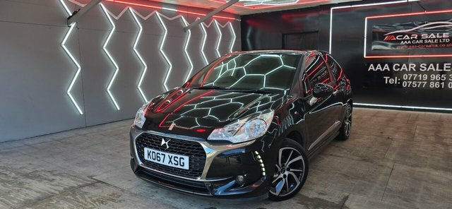 DS DS 3 1.2 Puretech Connected Chic Hatchback M Black #2