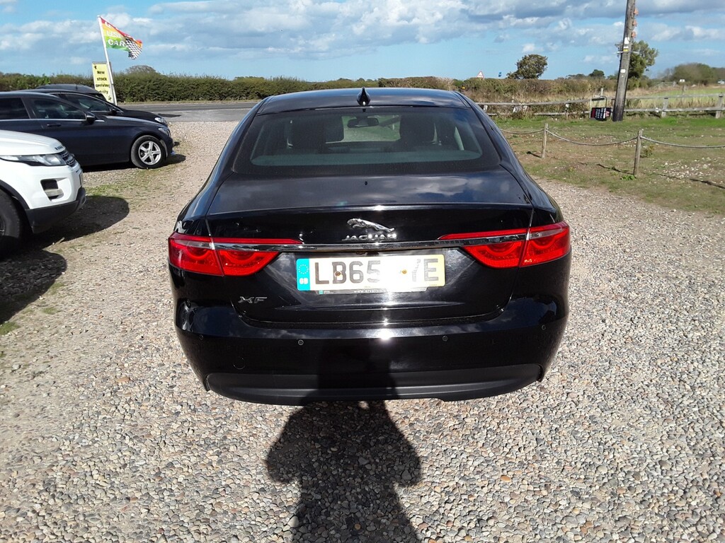 Jaguar XF 2.0 D Portfolio Black #6