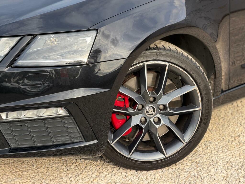 Skoda Octavia Vrs Black #4