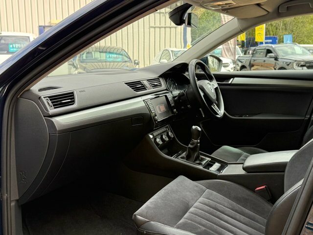 Skoda Superb 2L Se Business Black #11