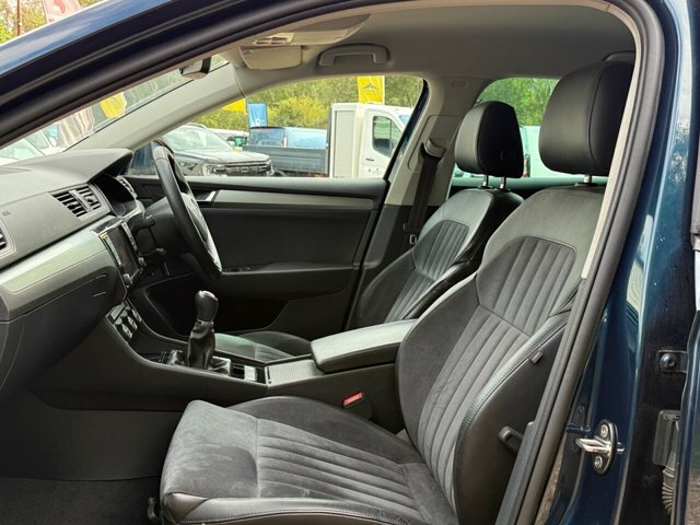 Skoda Superb 2L Se Business Black #10