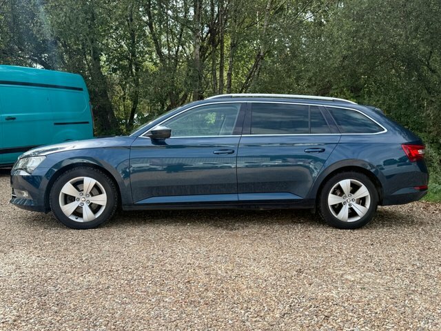 Skoda Superb Tdi Se Technology Estate Blue #2