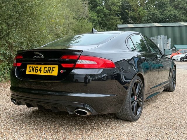 Jaguar XF S V6 Portfolio Saloon Black #5