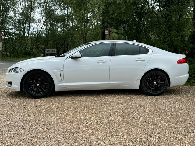 Jaguar XF Luxury Saloon White #2