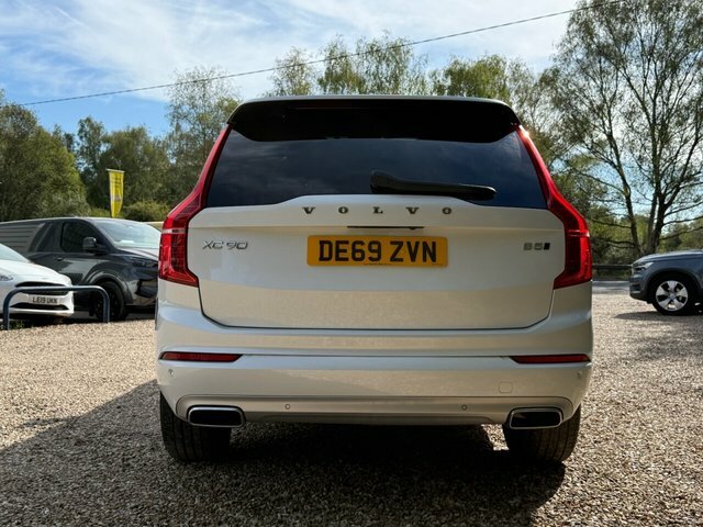 Volvo XC90 B5 Mhev Momentum Suv White #4