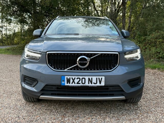 Volvo XC40 2.0 B4p Inscription Awd Silver #9