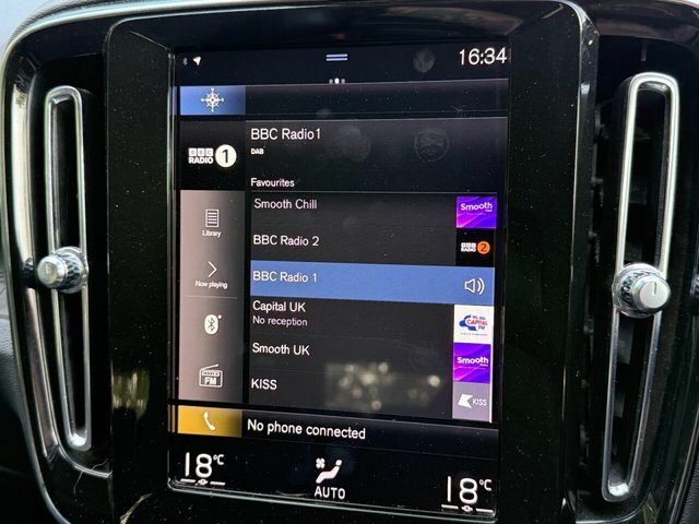 Volvo XC40 2.0 B4p Inscription Awd Silver #25