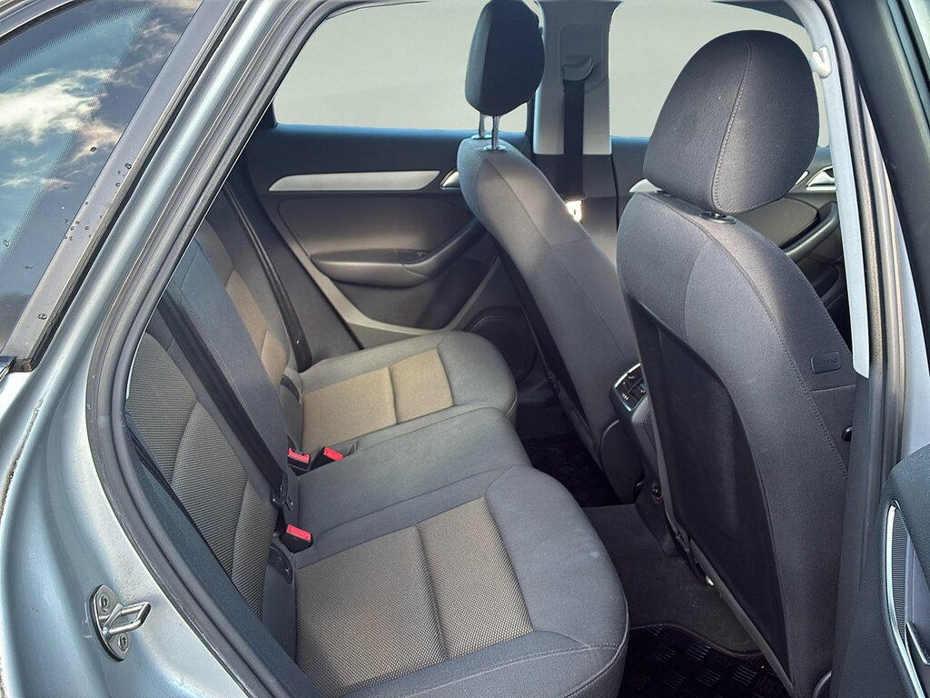 Audi Q3 Tdi Se Silver #4