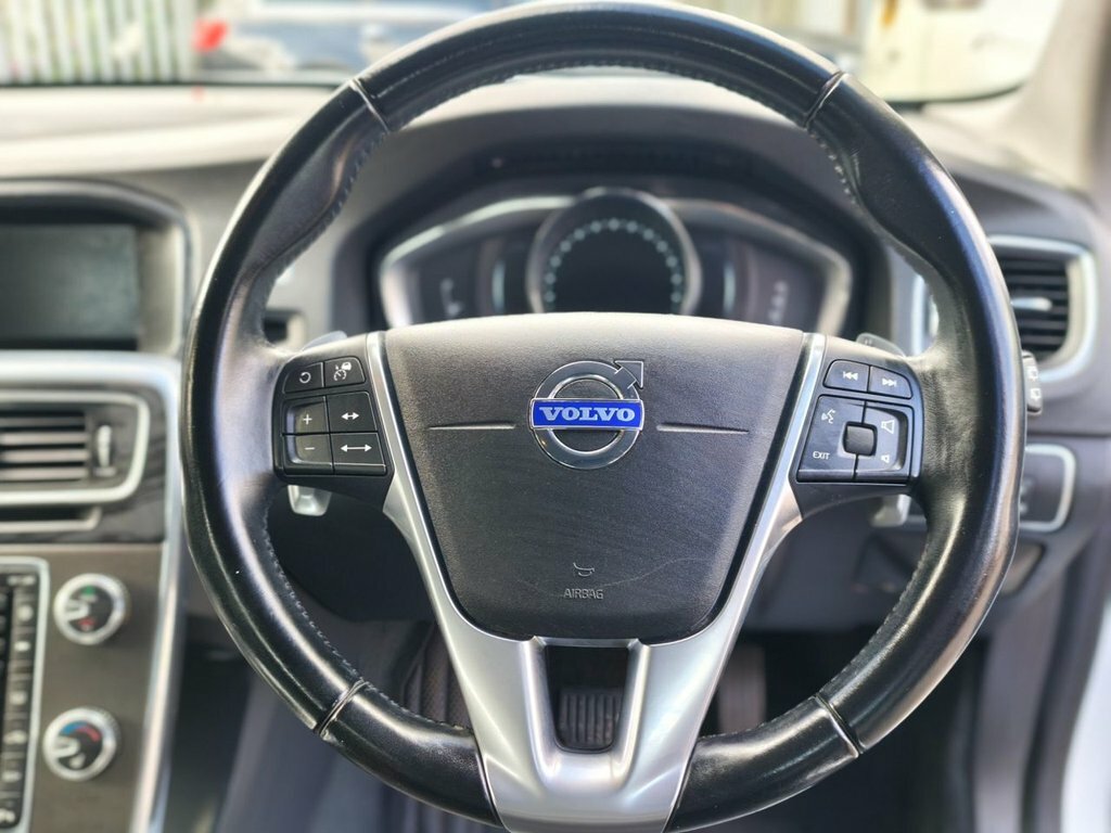 Volvo V60 Estate White #2