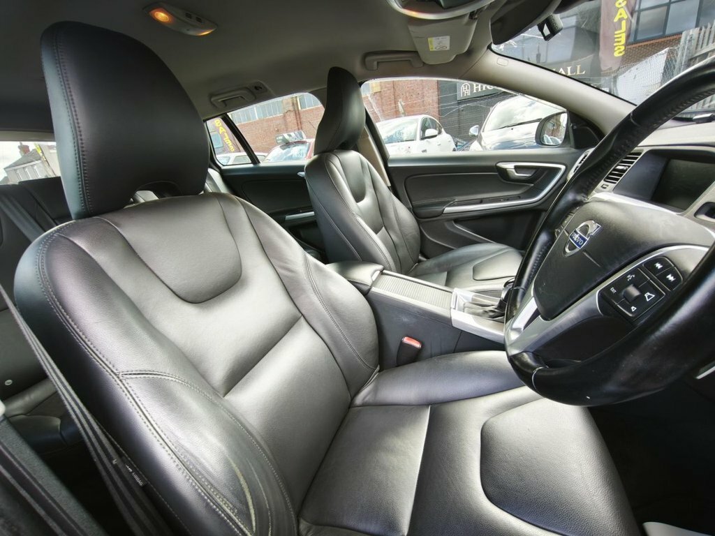 Volvo V60 Estate White #5
