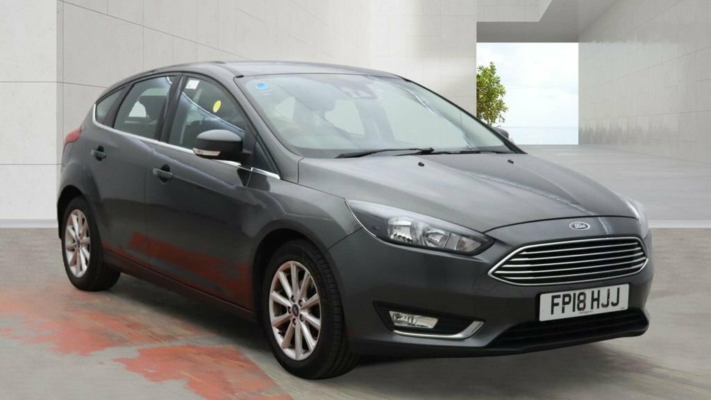 Ford Focus 1.0 Ecoboost 125 St-line 5Drfront Rear Sensors Grey #1