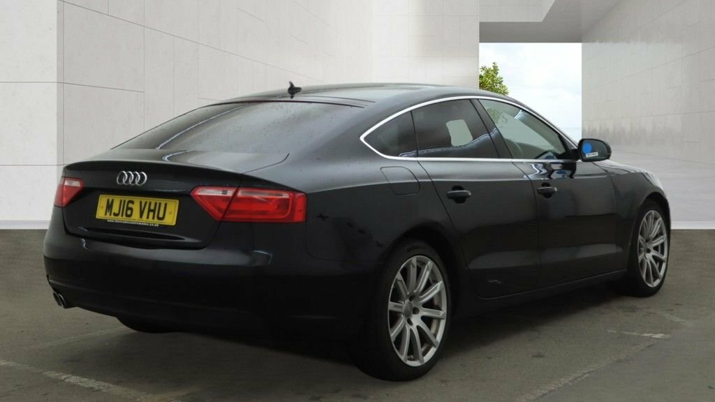 Audi A5 2L Se Technik Black #4