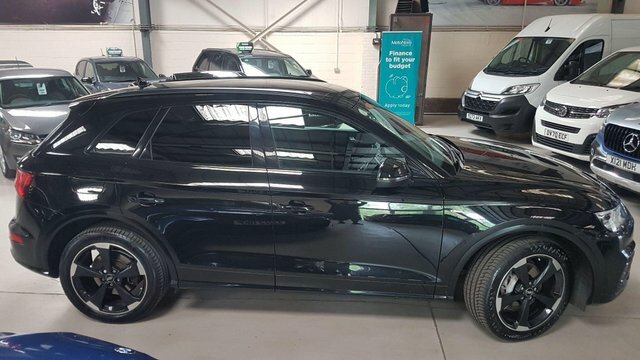 Audi Q5 Tfsie 50 Black Edition Black #3