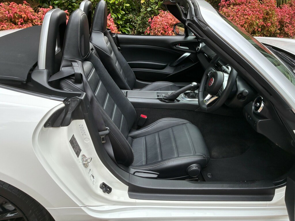 Fiat 124 Spider 1.4 Multiair Turbo 140Hp Lusso White #2
