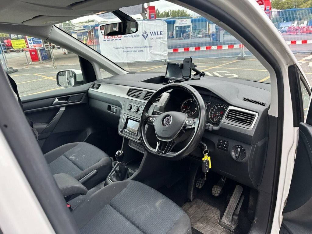 Volkswagen Caddy Maxi 2.0 Tdi 150Ps Kombi Van Dsg Grey #11