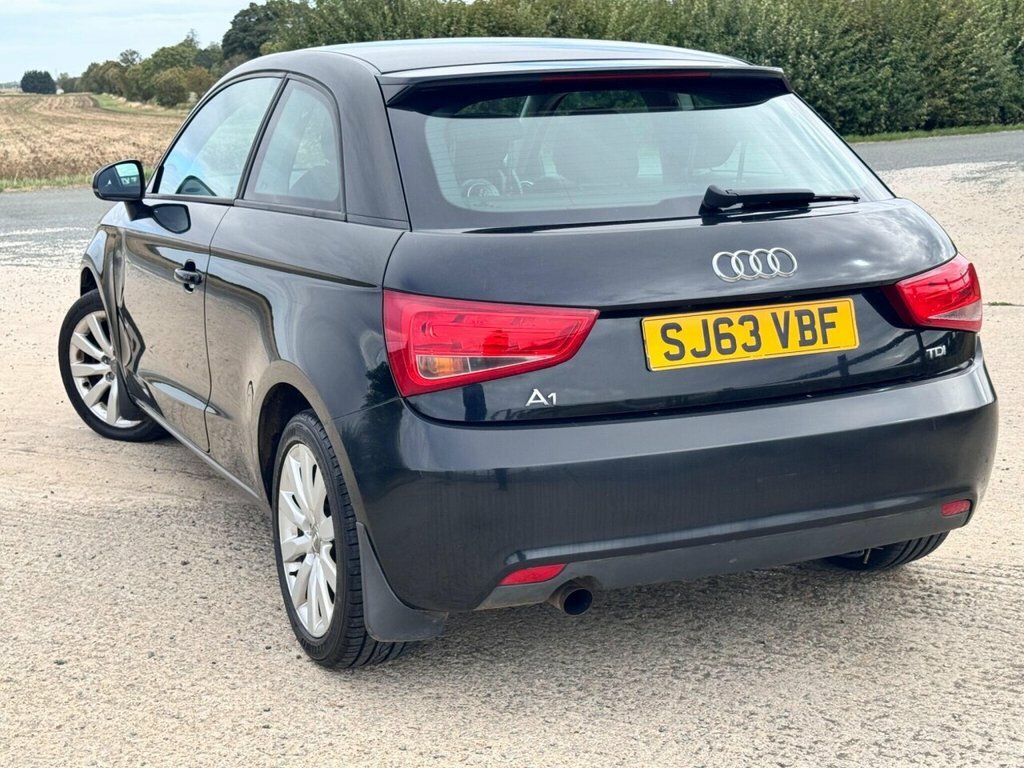 Audi A1 Sport 1.4 Tfsi 122 Ps S Tronic Red #4