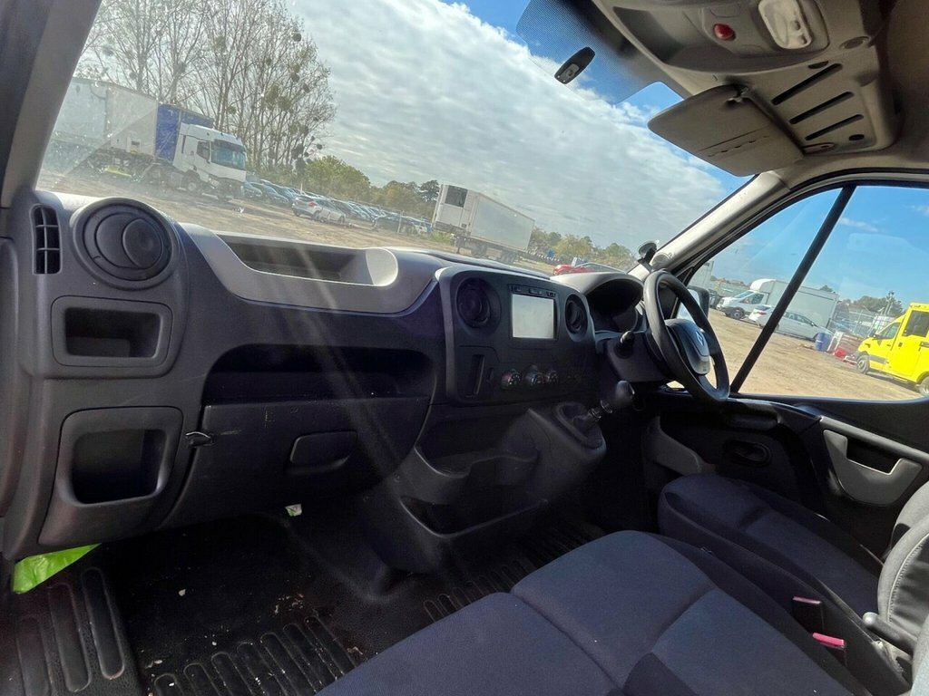 Renault Master Mpv White #6