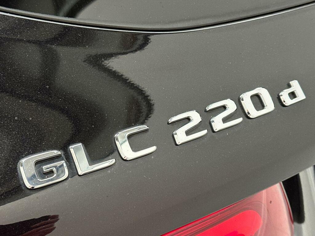 Mercedes-Benz GLC Class Glc 220 D 4Matic Amg Line Premium Black #25