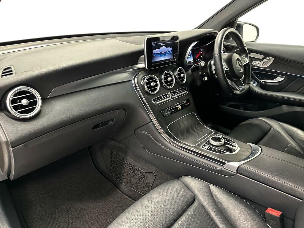 Mercedes-Benz GLC Class Glc 220 D 4Matic Amg Line Premium Black #3