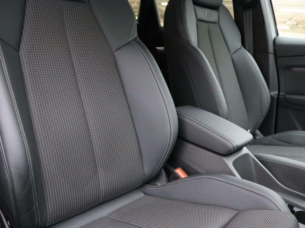 Audi Q4 E Tron 150Kw 40 82Kwh Sport Cs Grey #34