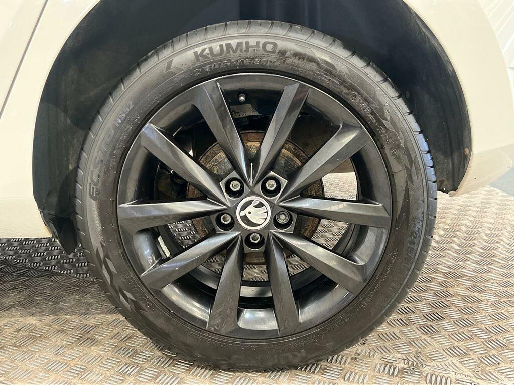 Skoda Fabia 1.0 Tsi Monte Carlo Grey #25
