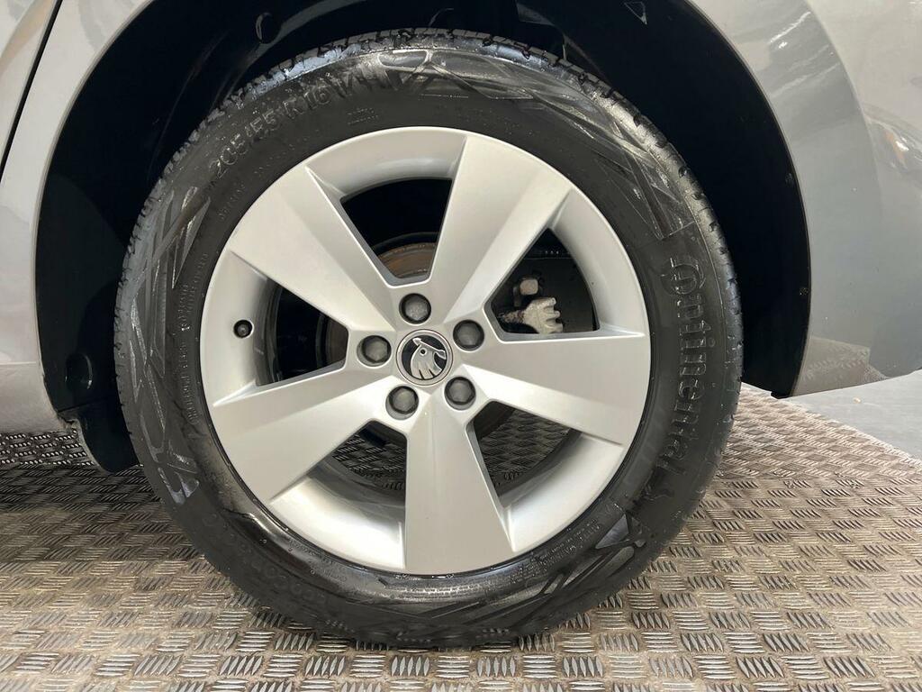 Skoda Scala 1.5 Tsi 150Ps Se Dsg Black #25