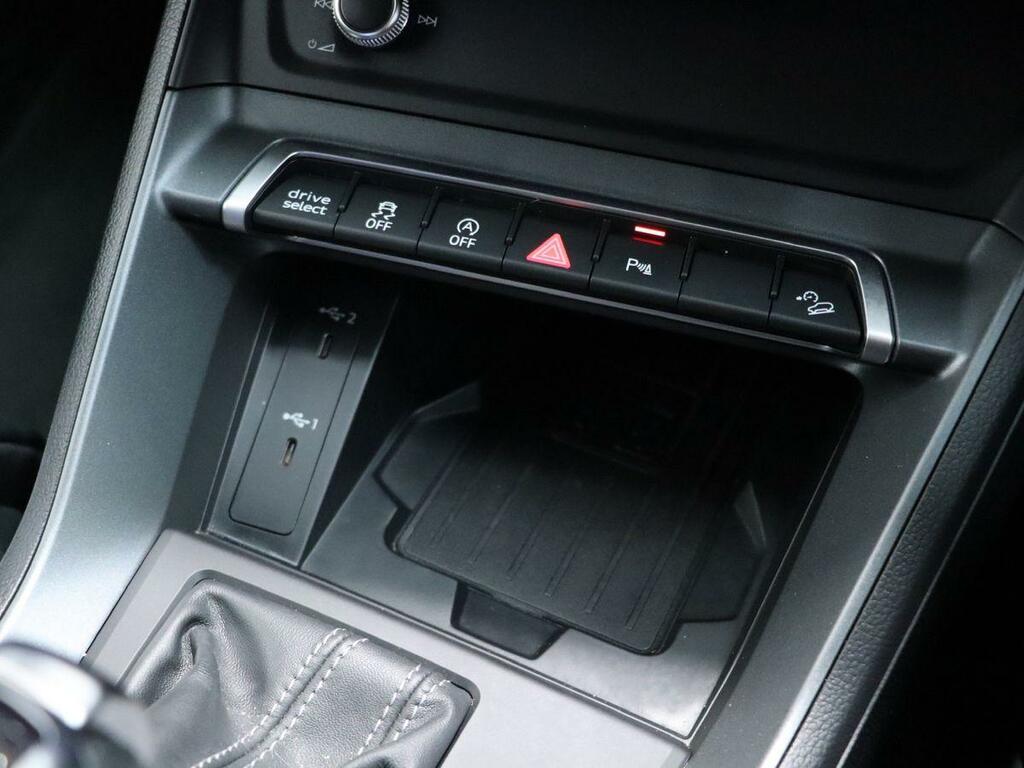 Audi Q3 Black Edition 35 Tfsi 150 Ps S Tronic Black #49