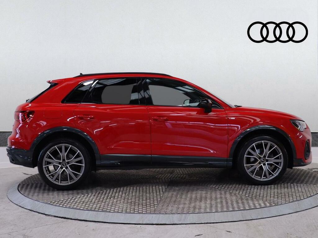 Audi Q3 Black Edition 35 Tfsi 150 Ps S Tronic Black #4