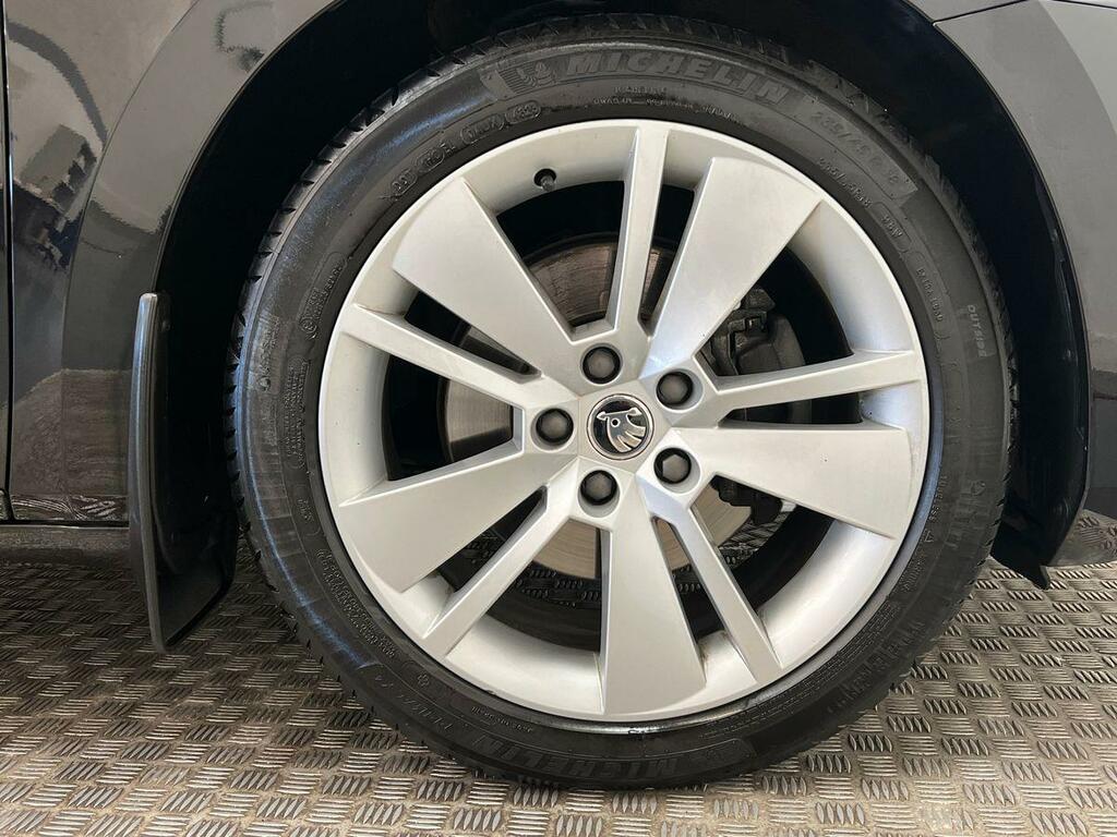 Skoda Superb 2.0 Tsi 190Ps Se L Dsg Hatch Grey #5
