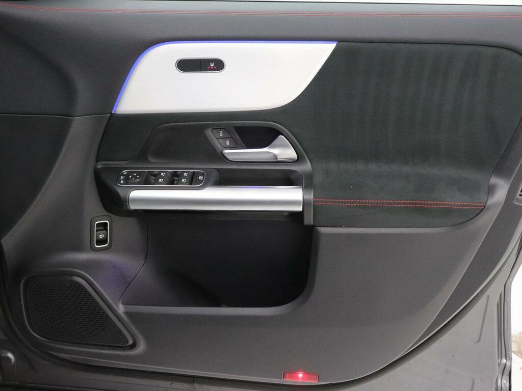 Mercedes-Benz GLA Class Gla 200 Amg Line Executive #40