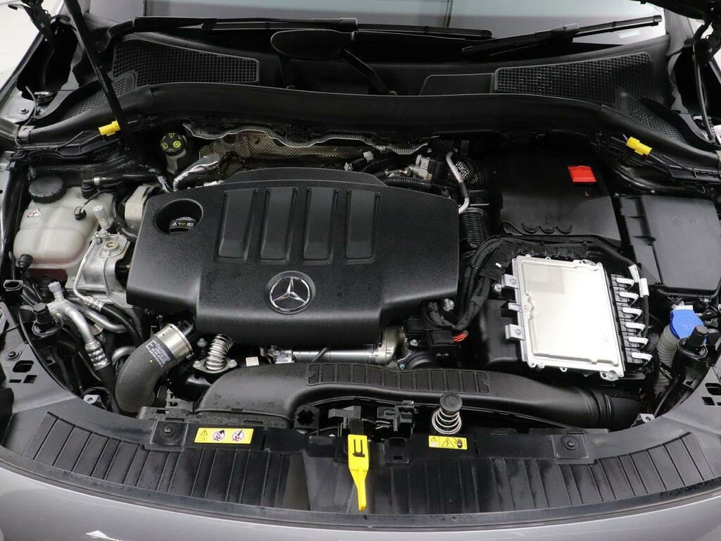 Mercedes-Benz GLA Class Gla 200 Amg Line Executive #27