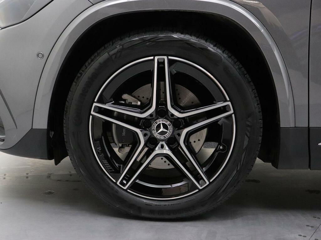 Mercedes-Benz GLA Class Gla 200 Amg Line Executive #4