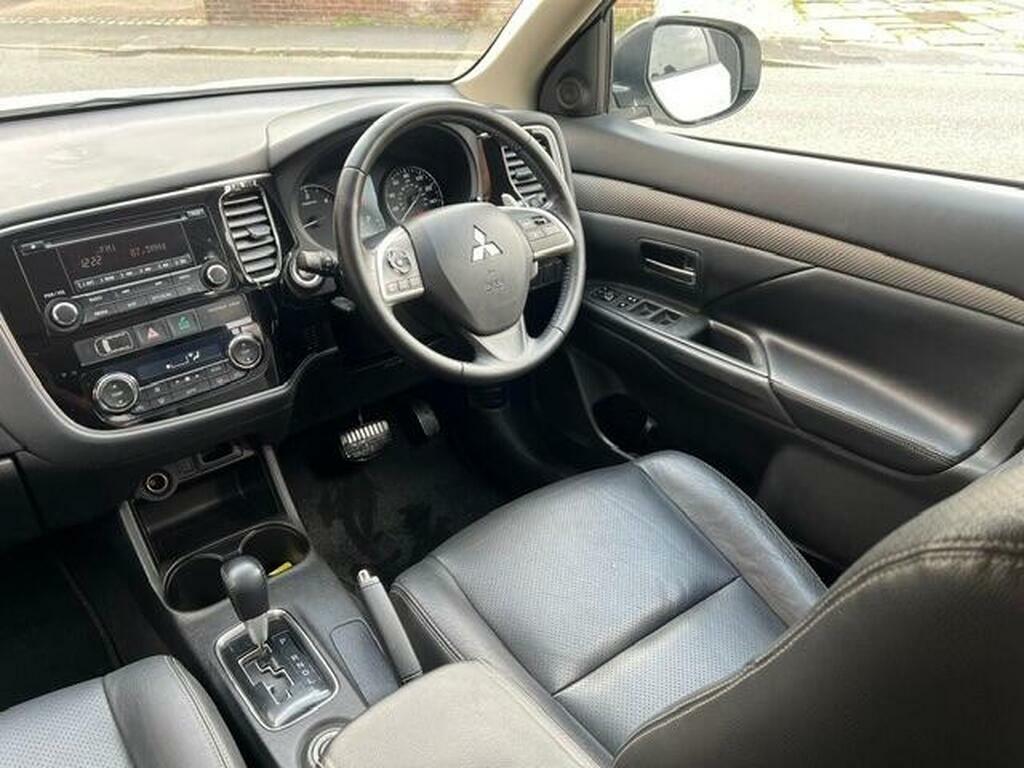 Mitsubishi Outlander 2.0L Phev Gx 3H Plus Suv Hybrid Semi Black #9