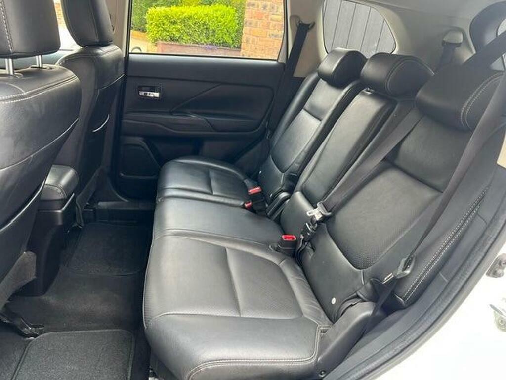 Mitsubishi Outlander 2.0L Phev Gx 3H Plus Suv Hybrid Semi Black #12