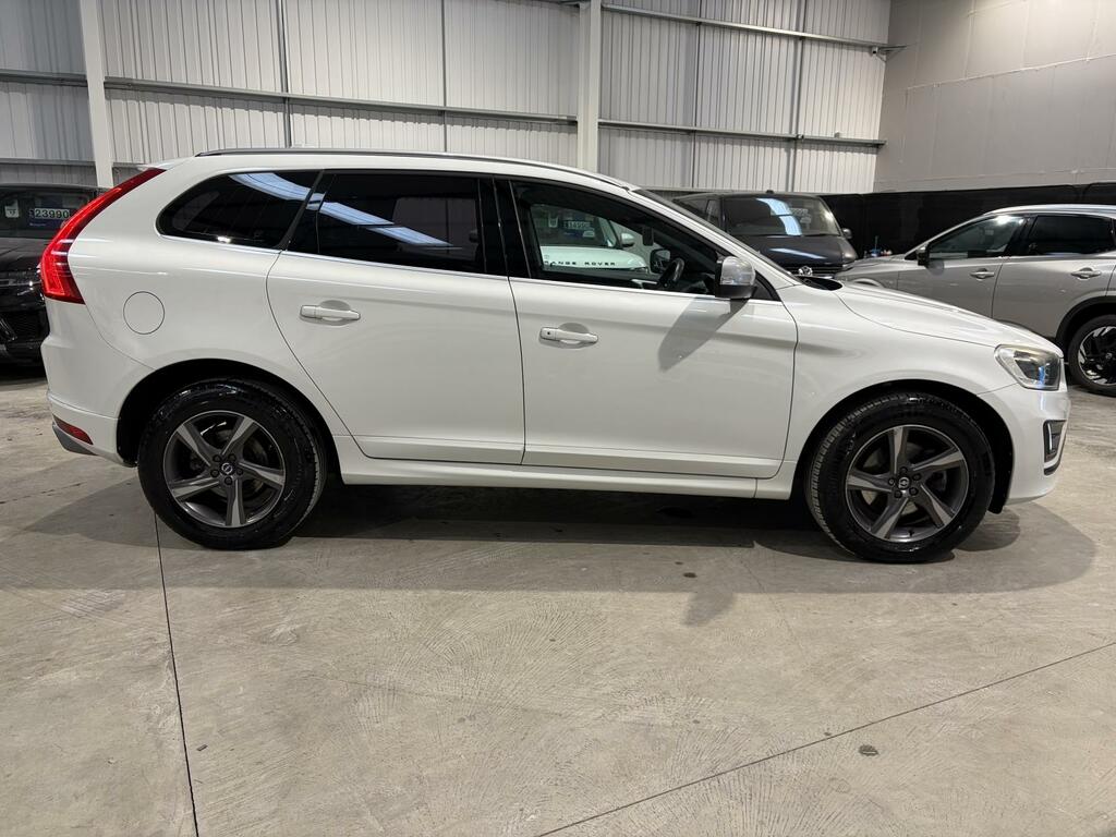 Volvo XC60 R-design Lux Nav White #2