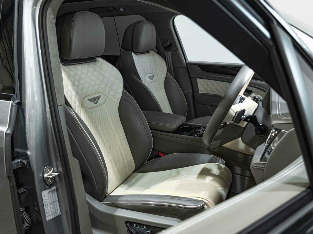 Bentley Bentayga 4.0 V8 S Touring Spec Silver #2