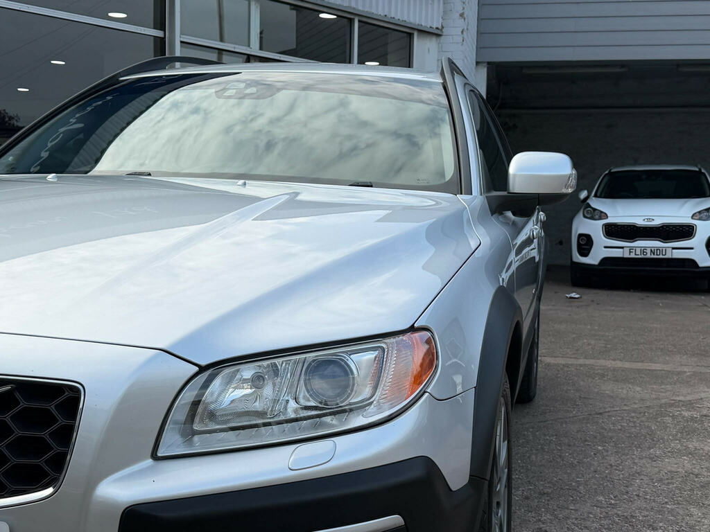 Volvo XC70 2.4 D5 Se Lux Geartronic Awd Euro 5 Silver #4