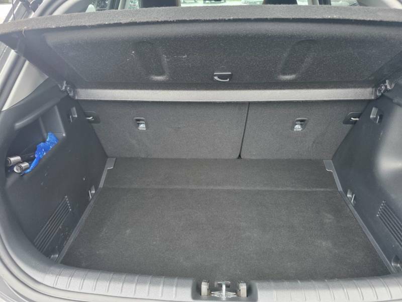 Kia Stonic 1.0T Gdi 48V 98 3 Dct Black #18