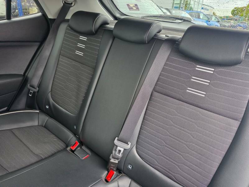 Kia Stonic 1.0T Gdi 48V 98 3 Dct Black #22