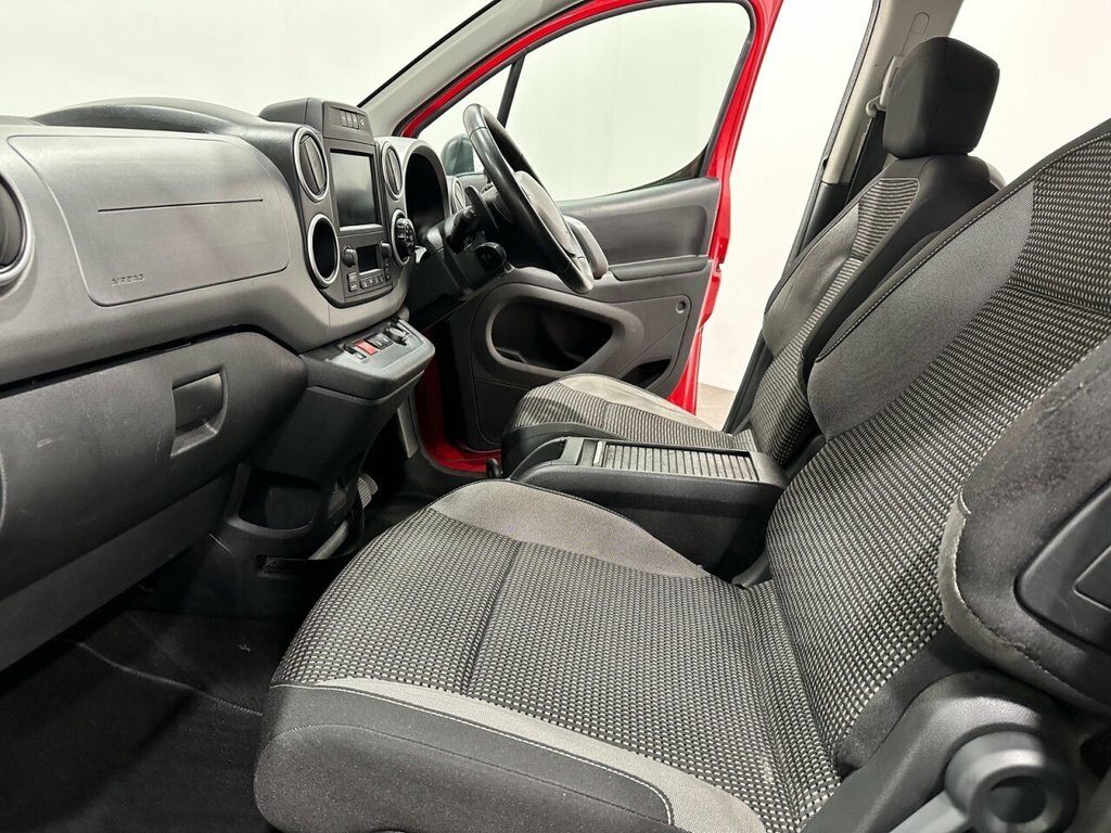 Peugeot Partner Tepee 1.6L Allure Grey #16