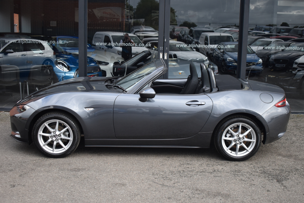 Mazda MX-5 1.5 Skyactiv G Sport Convertible White #14