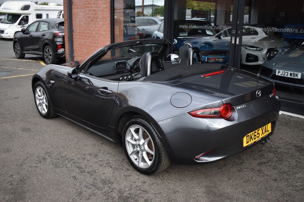 Mazda MX-5 1.5 Skyactiv G Sport Convertible White #30