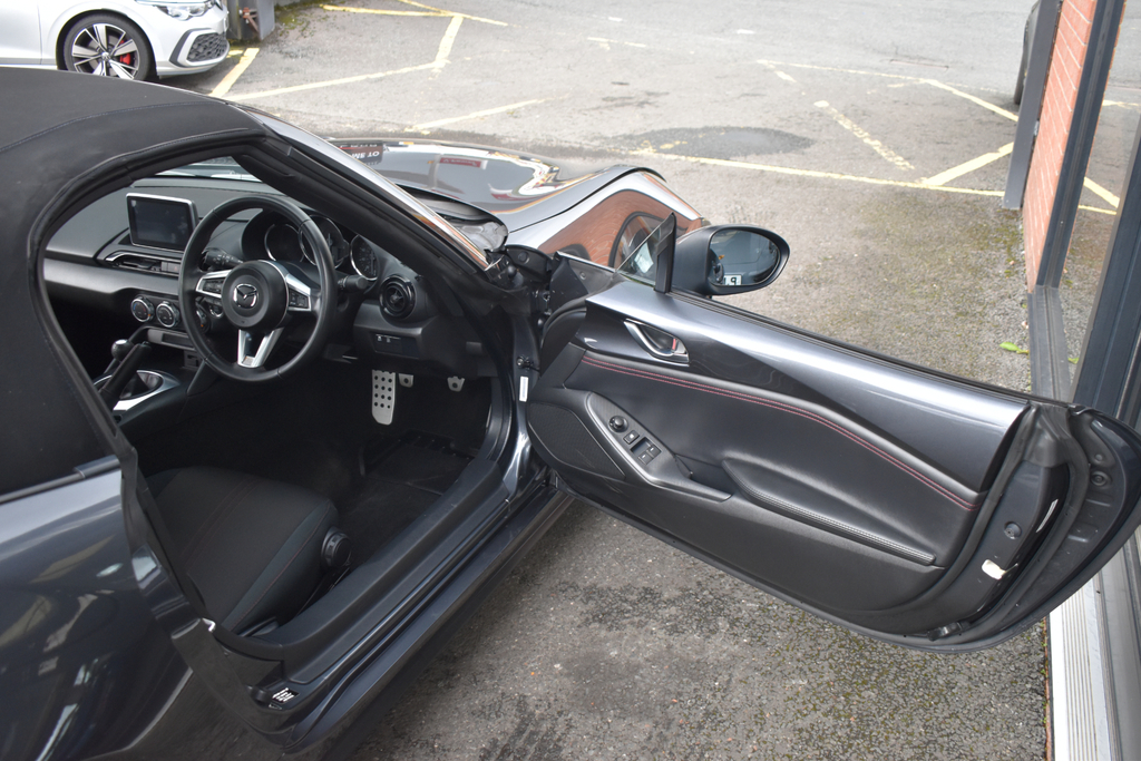 Mazda MX-5 1.5 Skyactiv G Sport Convertible White #42