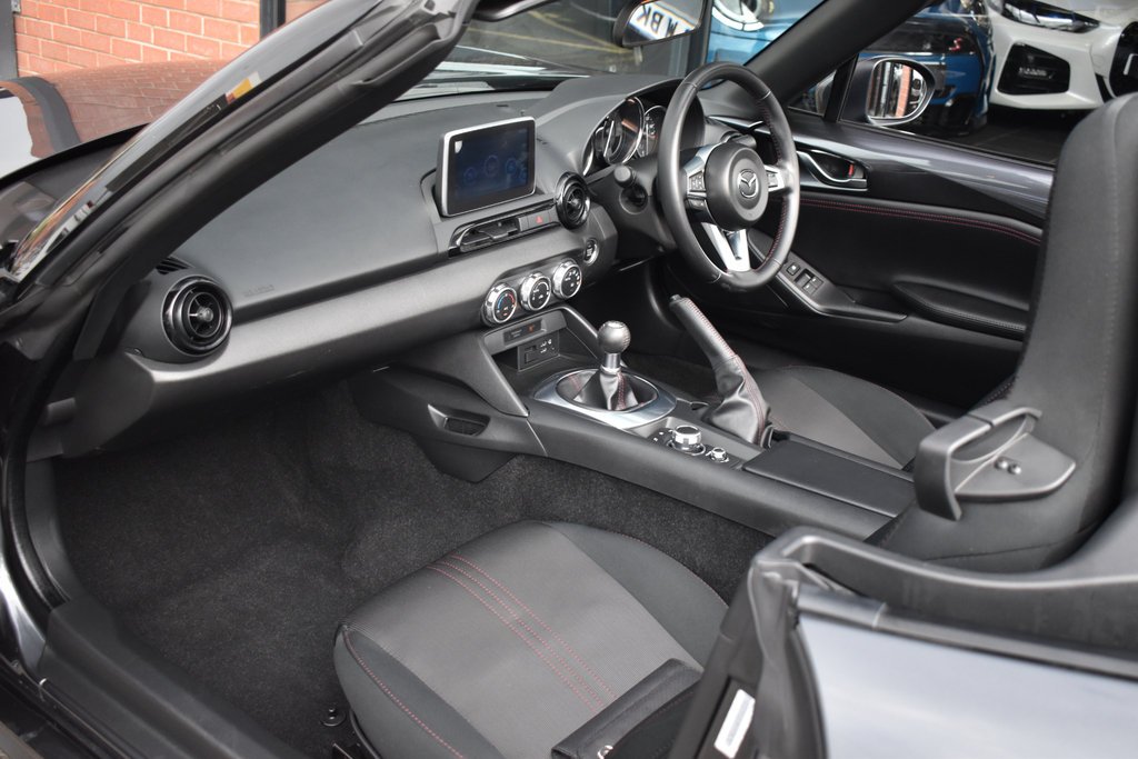 Mazda MX-5 1.5 Skyactiv G Sport Convertible White #12